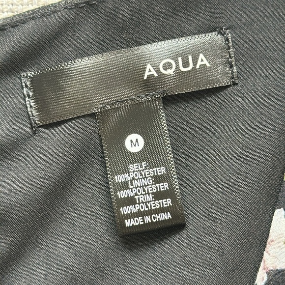 Aqua brand boho V-Neck Midi Dress with mini floral pattern and crochet trim - Picture 7 of 14